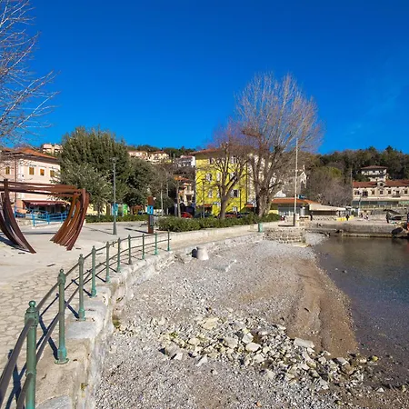 Apartamento Anaika At The Beach, Opatija Ika